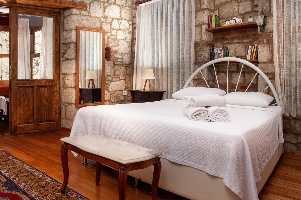 Flores Hotel Alacati Exterior photo