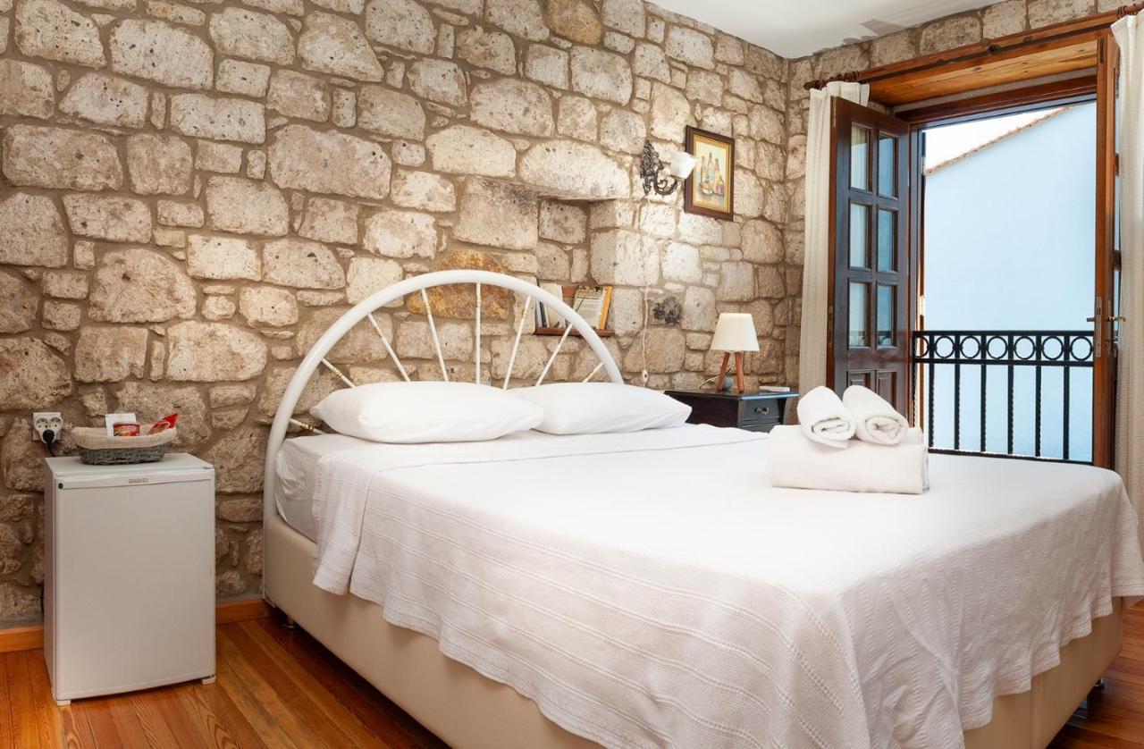 Flores Hotel Alacati Exterior photo