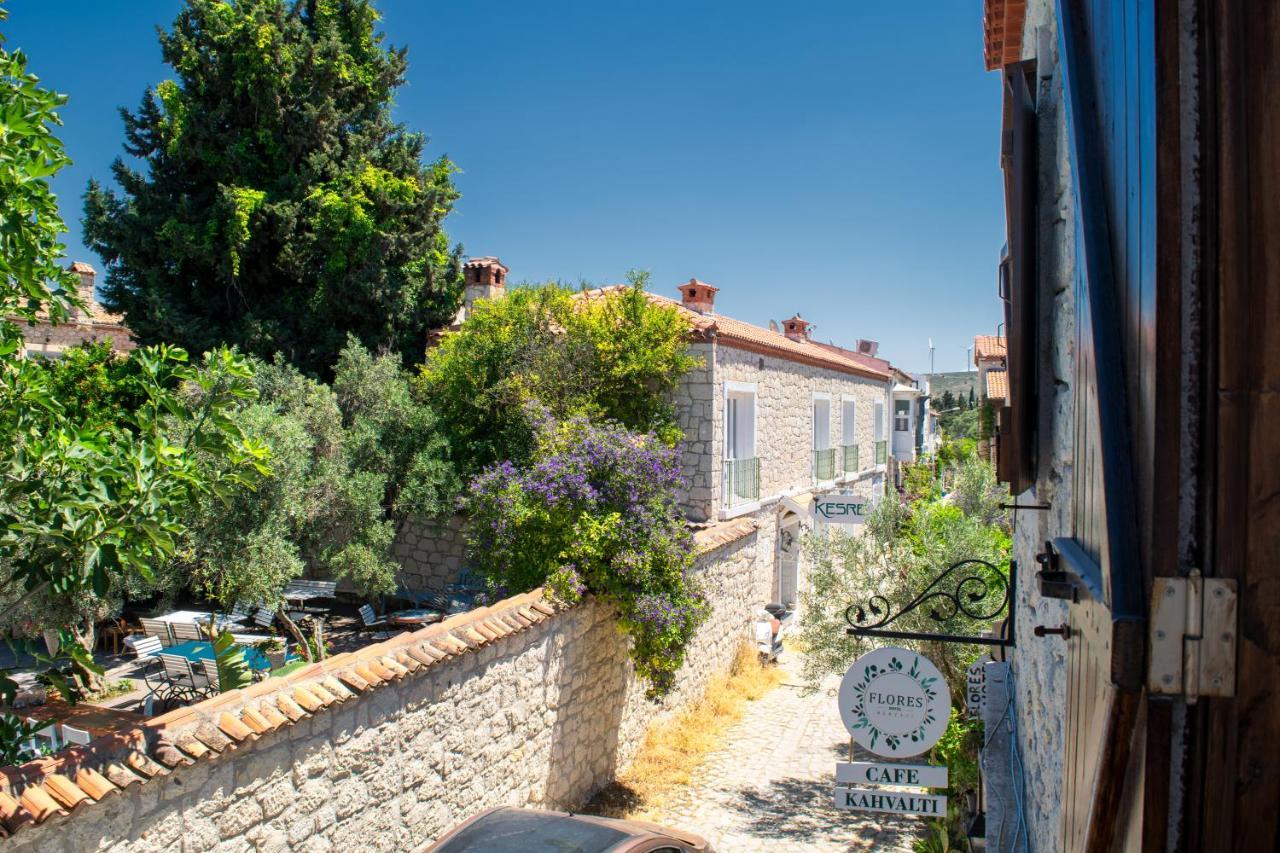 Flores Hotel Alacati Exterior photo