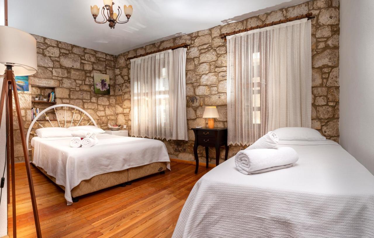 Flores Hotel Alacati Exterior photo