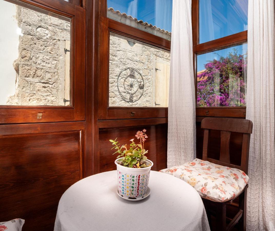 Flores Hotel Alacati Exterior photo